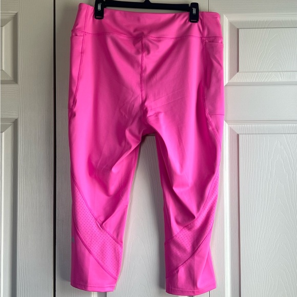 New Women’s Tek Gear Crop Pants - Picture 3 of 5